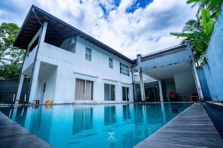 Villa 38 Падука Екстериор снимка